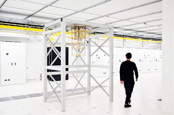 Quantum Computers in Data Centres