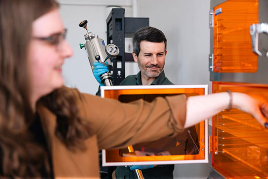 Dr. Gaël Grissonnanche and his research group, École Polytechnique