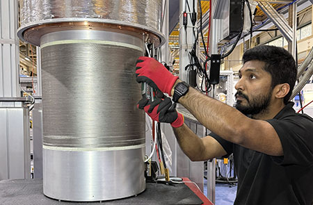 Quantum Design Oxford superconducting magnet control is fully integrated into the Proteox system DECS control software.